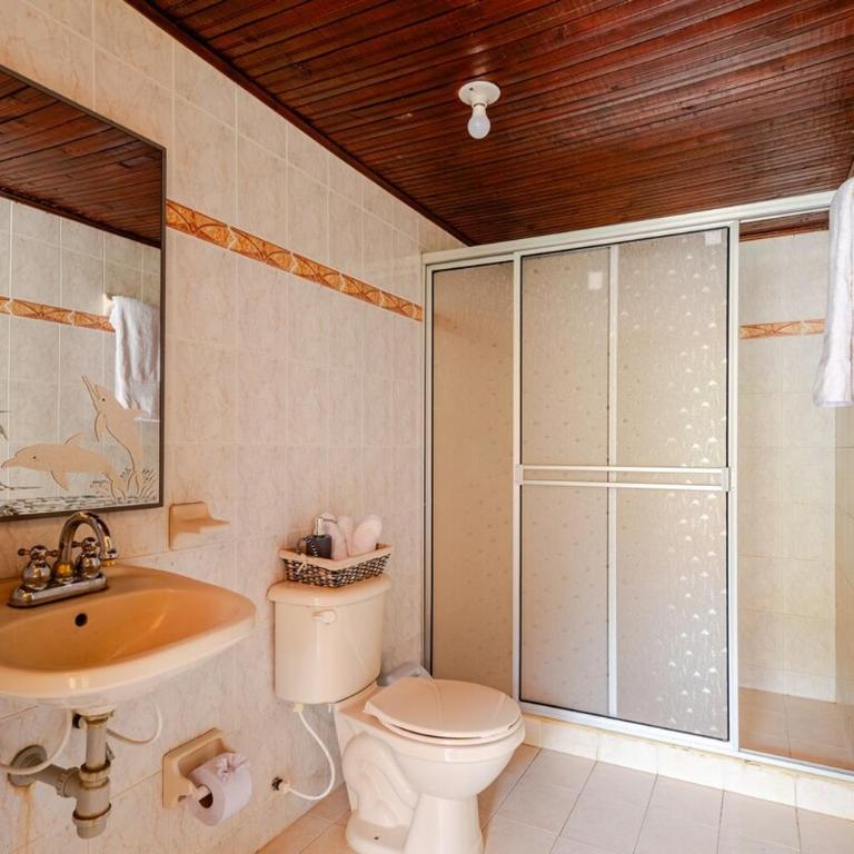 Habitación Campestre - Habitación Familiar con baño privado - 2