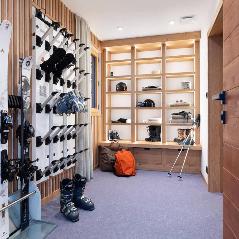 Chalet spacieux avec spa et cinéma privé pour 14 pers. - FR-1-866-10 - Chalet - 10