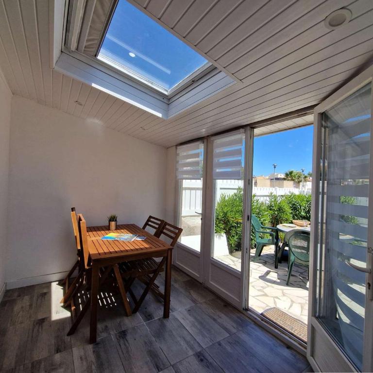 Duplex confortable à Marseillan-Plage avec véranda - FR-1-387-217 - Maison de Vacances - 16