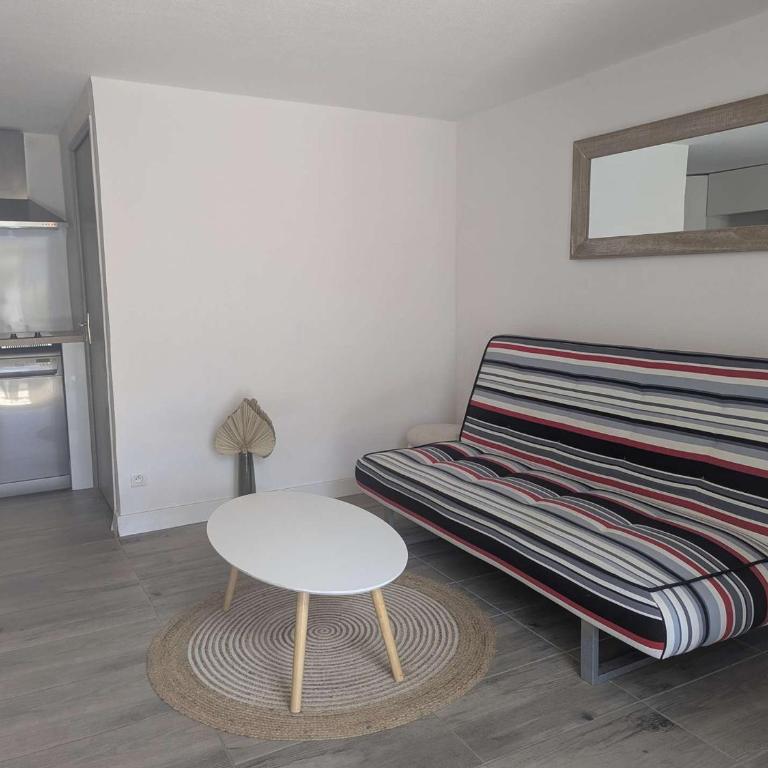 Duplex confortable à Marseillan-Plage avec véranda - FR-1-387-217 - Maison de Vacances - 21