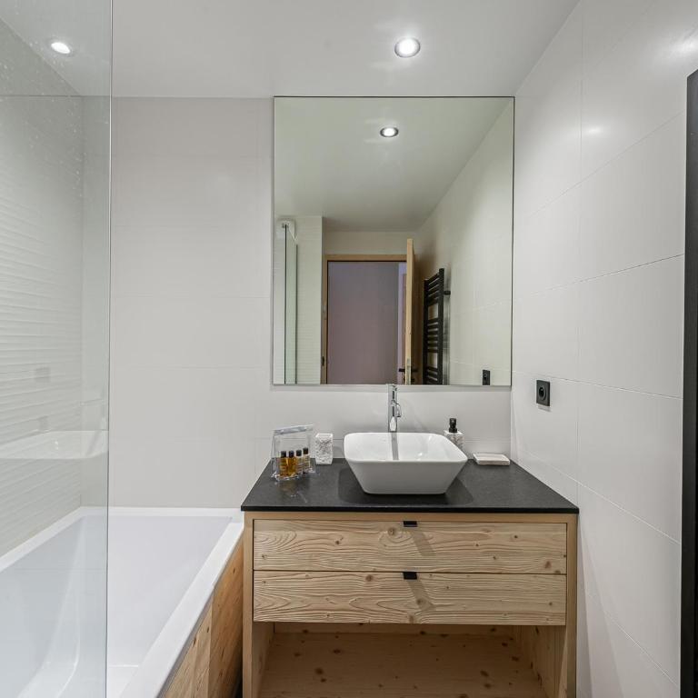 Appartement 5 flocons, au pied des pistes, 8 personnes - Appartement 4 Chambres - 8