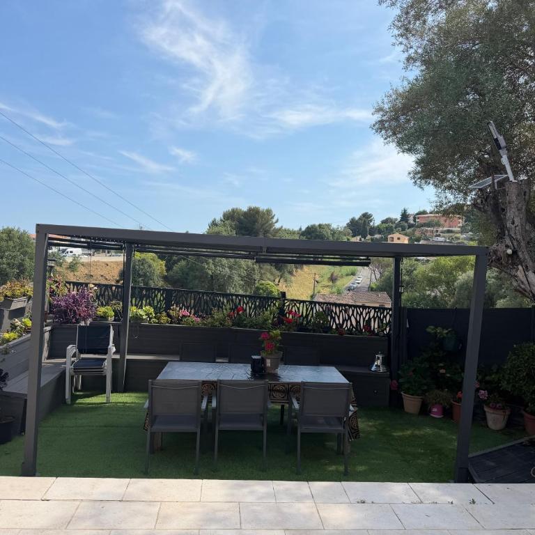 Family Villa SMB - Villa - Vue sur Jardin - 2