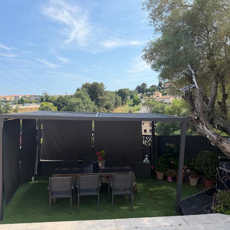 Family Villa SMB - Villa - Vue sur Jardin - 4