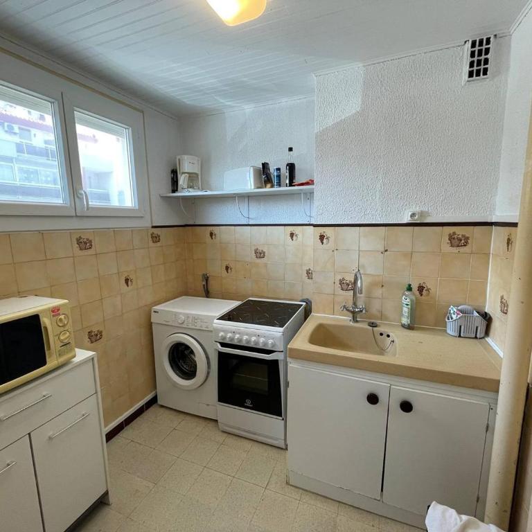 Studio 4 pers. en bord de mer avec balcon, parking et animaux admis à Saint-Cyprien. - FR-1-106-94 - Apartment - 26