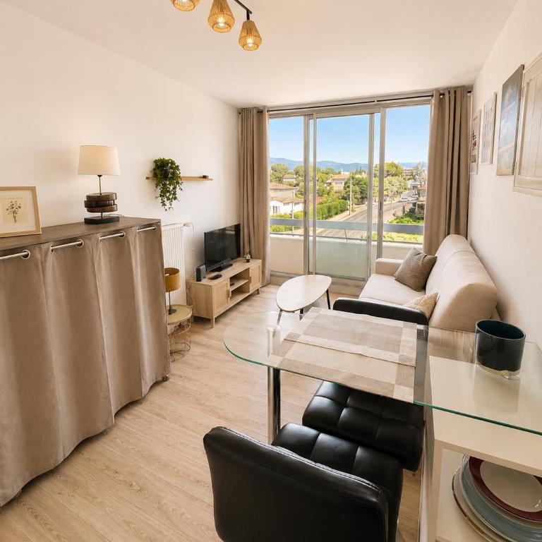 Studio lumineux avec parking et vue dégagée Antibes - One-Bedroom Apartment - 3