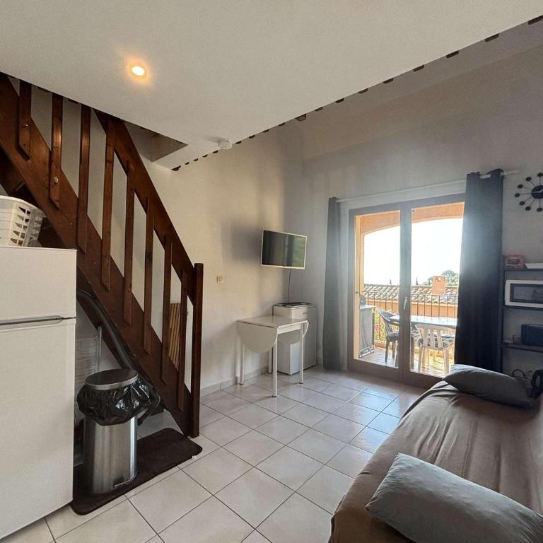 Appartement 2 Pièces avec Mezzanine et Parking à Cavalaire - FR-1-226B-251 - Appartement - 9