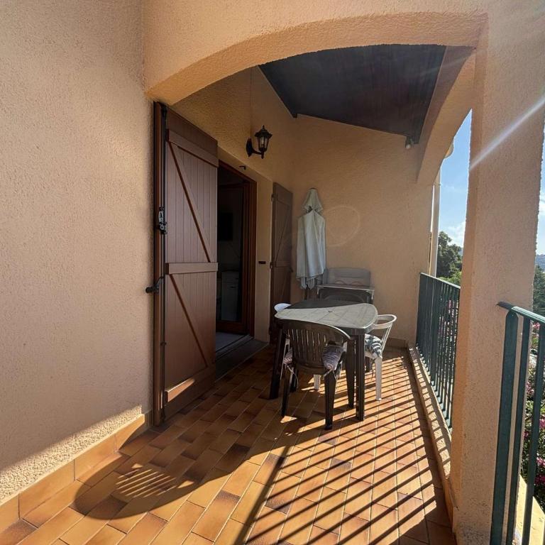 Appartement 2 Pièces avec Mezzanine et Parking à Cavalaire - FR-1-226B-251 - Appartement - 23