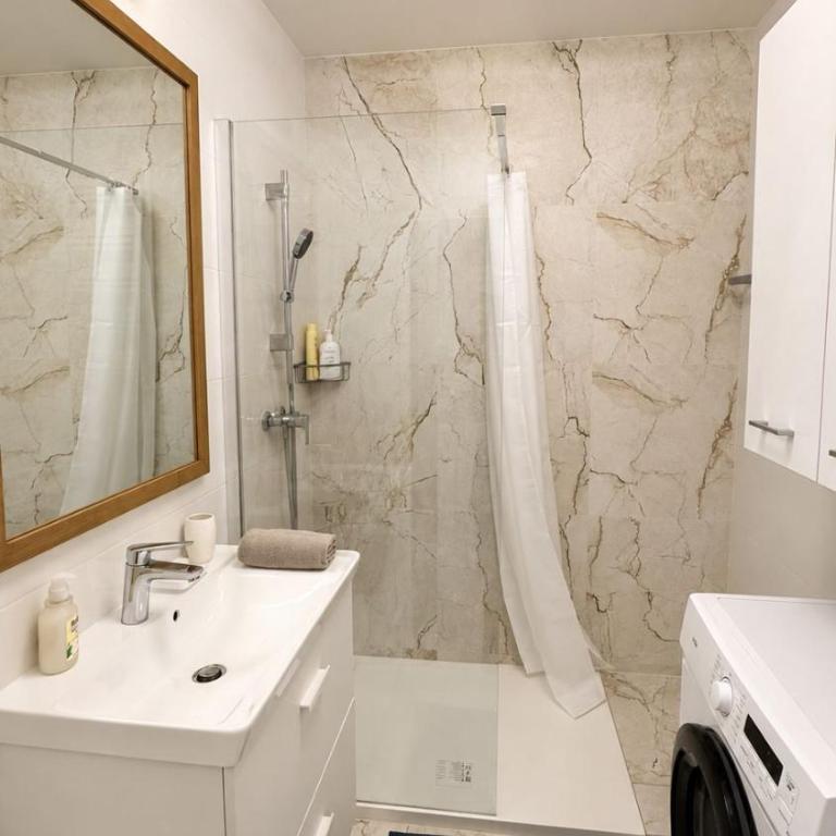 Riviera Beach Juan les Pins 300m plage avec terrasse - Appartement 1 Chambre - 15