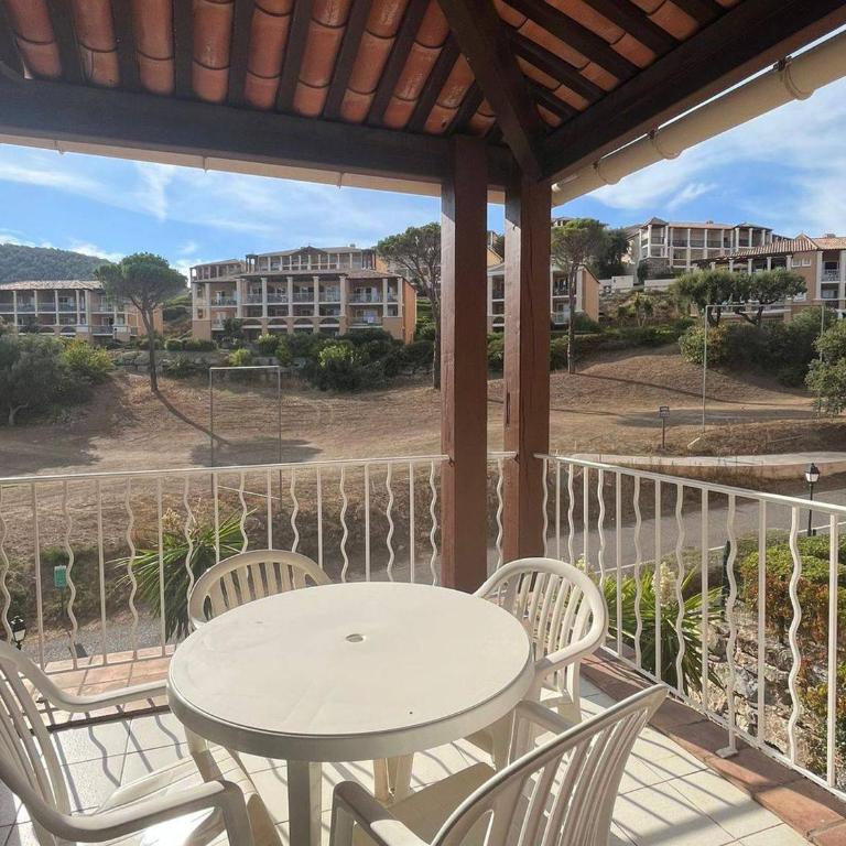 Cap Esterel 2 pièces avec terrasse vue golf et parking - FR-1-504-673 - Appartamento - 12
