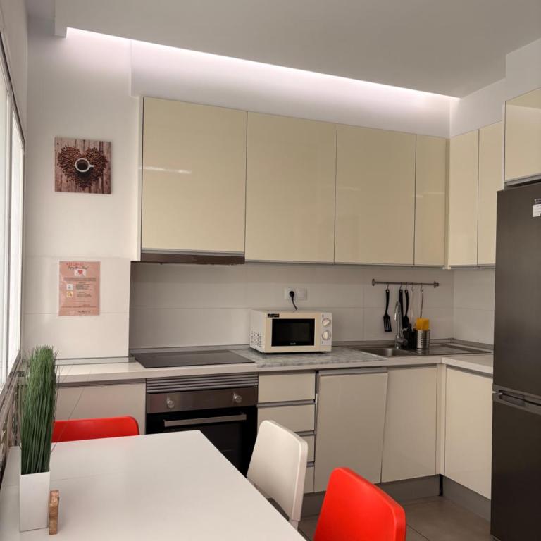 2ROOMS, DISHWASHER GOOD LOCATION CANTERAS - Apartamento de 2 dormitorios - 45