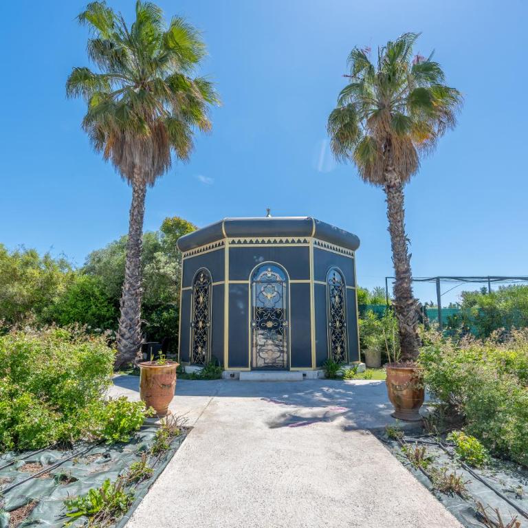 Blue Palm Provence Villa & Suites - Gazebo - 4