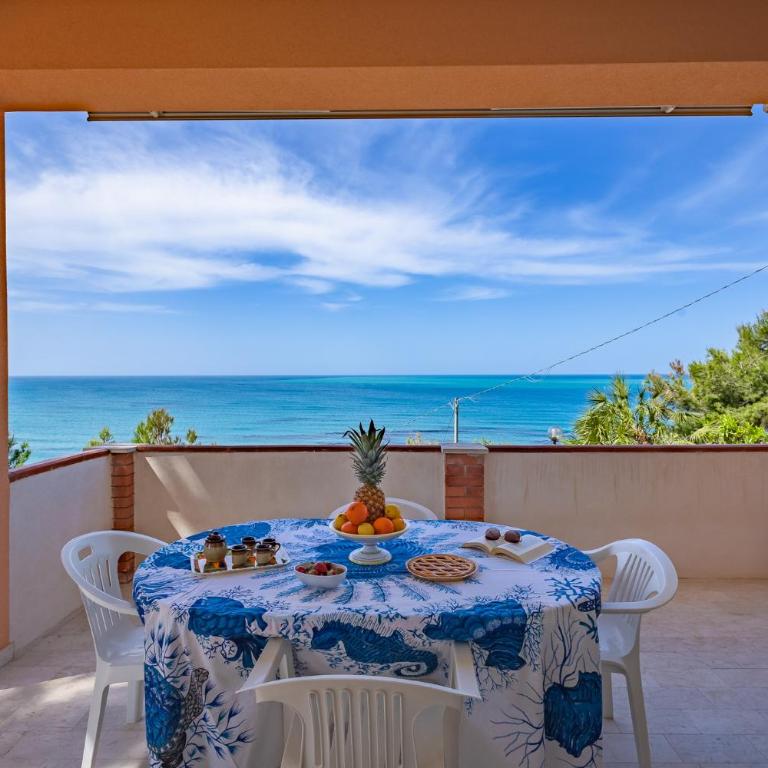 Villa Diana by Biddizzi Rari - Accesso diretto alla spiaggia, vista mare - Three-Bedroom Apartment with Ocean View - 4