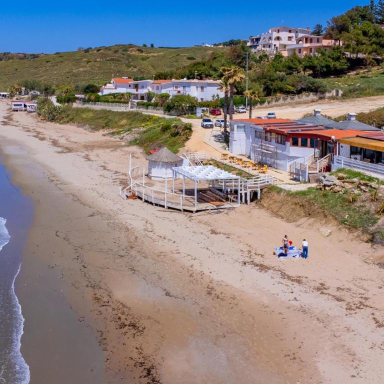 Villa Diana by Biddizzi Rari - Accesso diretto alla spiaggia, vista mare - Two-Bedroom Apartment with Terrace and Sea View - 18