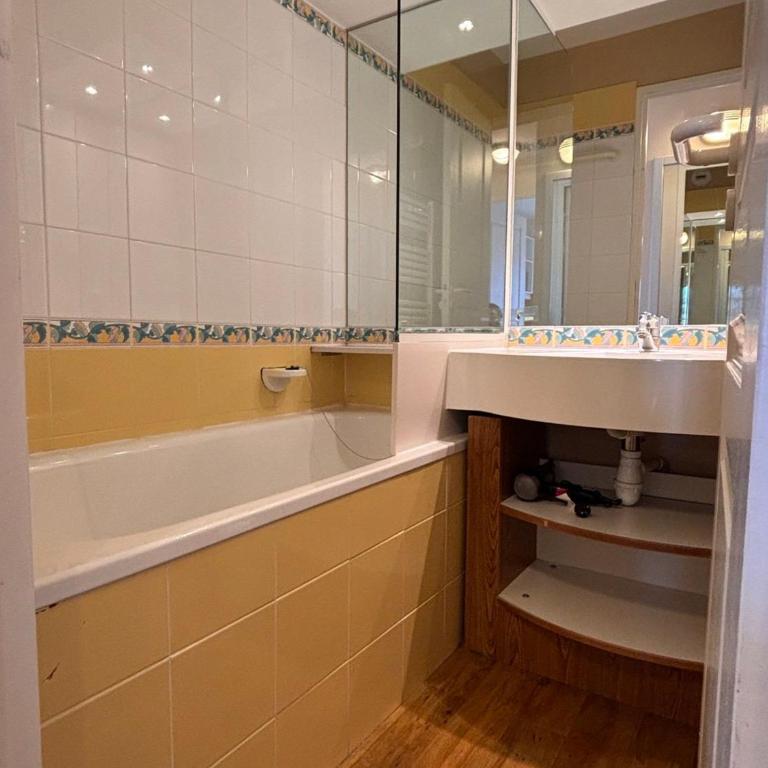 3 pièces, proche commerces, vue station, 6/7 pers. - Appartement 2 Chambres - 13