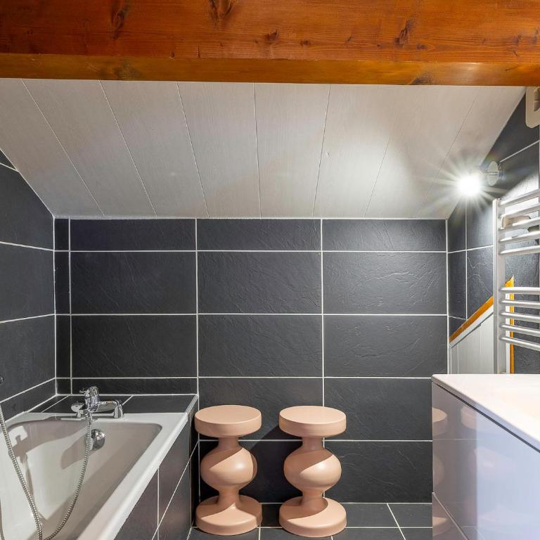Chalet spacieux à Avoriaz, sur les pistes, pour 14 pers. avec sauna, home cinema et service premium - Chalet 3 Chambres - 4