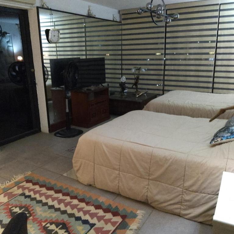 The Aviator's Shelter in Cuerna - Two-Bedroom House - 6