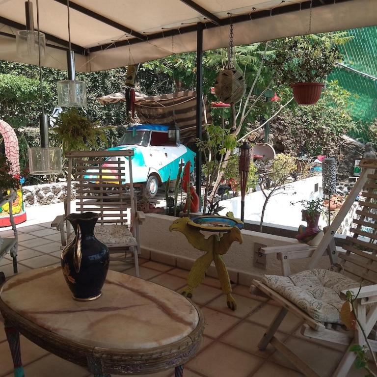 The Aviator's Shelter in Cuerna - Two-Bedroom House - 7