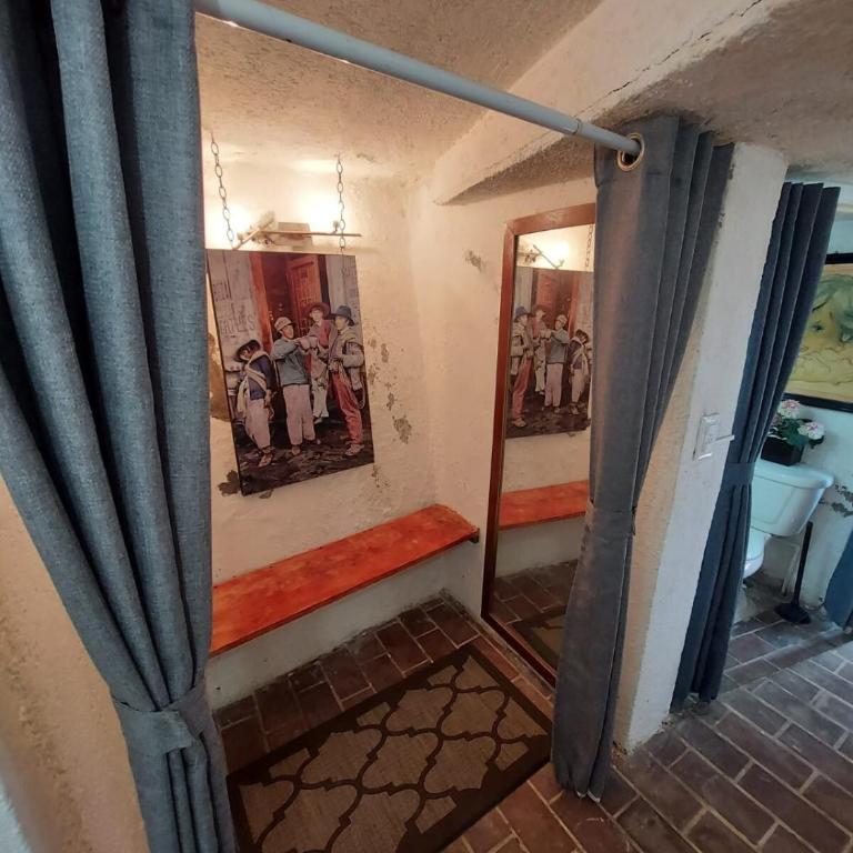 The Aviator's Shelter in Cuerna - Two-Bedroom House - 30