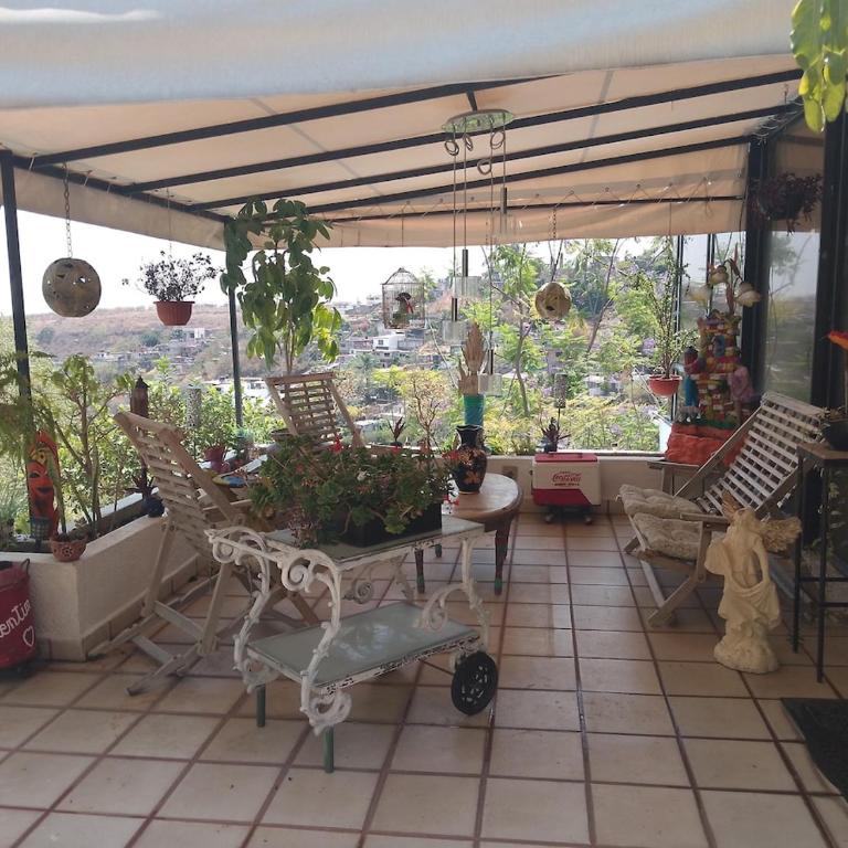 The Aviator's Shelter in Cuerna - Two-Bedroom House - 44