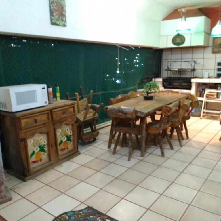 The Aviator's Shelter in Cuerna - Two-Bedroom House - 53
