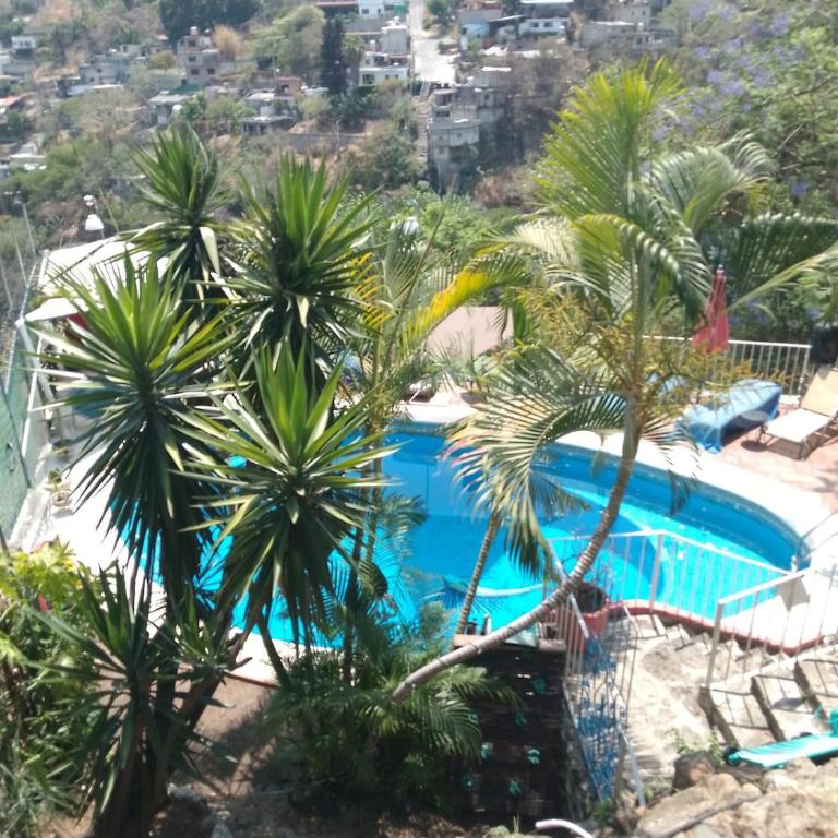 The Aviator's Shelter in Cuerna - Two-Bedroom House - 69