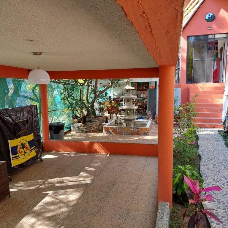 The Aviator's Shelter in Cuerna - Two-Bedroom House - 82