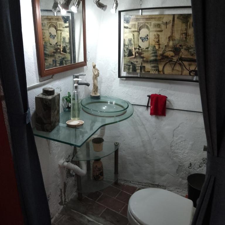 The Aviator's Shelter in Cuerna - Two-Bedroom House - 88