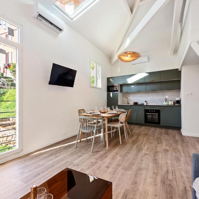 Central Beausoleil Apartment 15 Min Walk to Casino Square - Appartamento con 2 Camere da Letto - 1