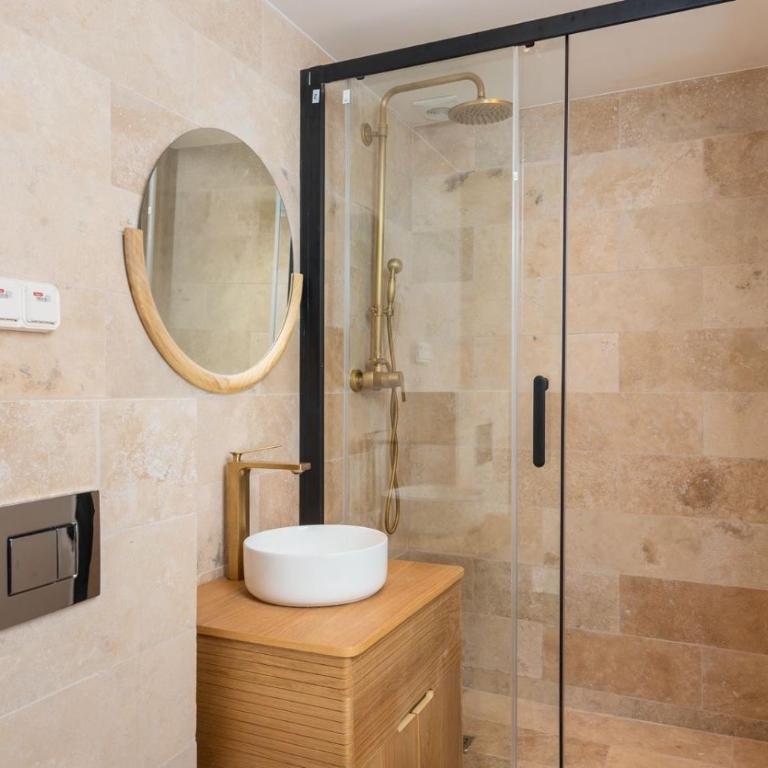 Central Beausoleil Apartment 15 Min Walk to Casino Square - Appartamento con 2 Camere da Letto - 6