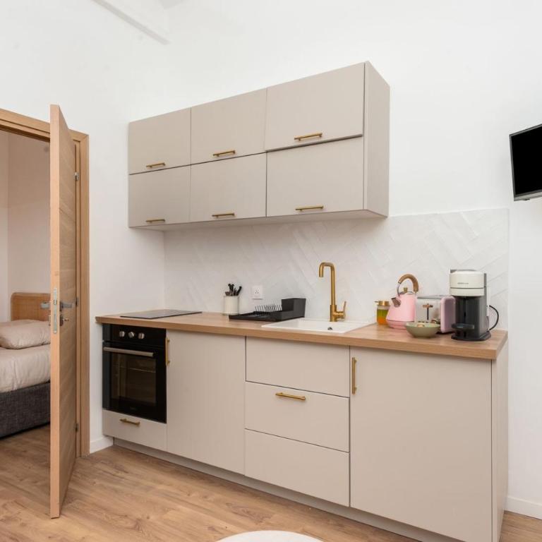 Central Beausoleil Apartment 15 Min Walk to Casino Square - Appartamento con 2 Camere da Letto - 8