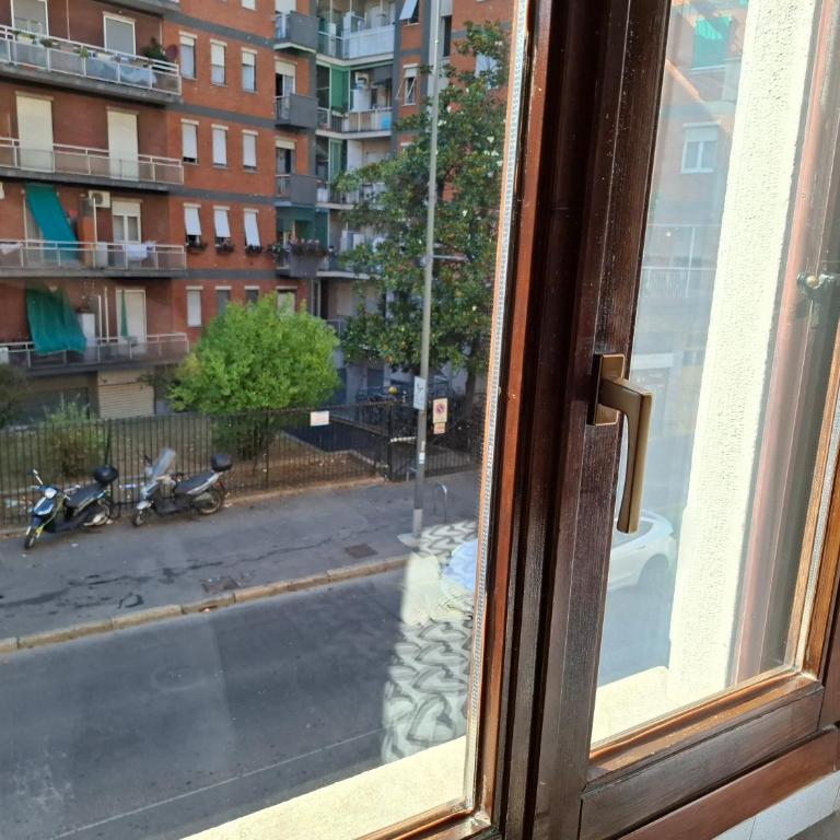 20 minuti dal Duomo TheRussianFlower - Appartamento con 1 Camera da Letto - 2