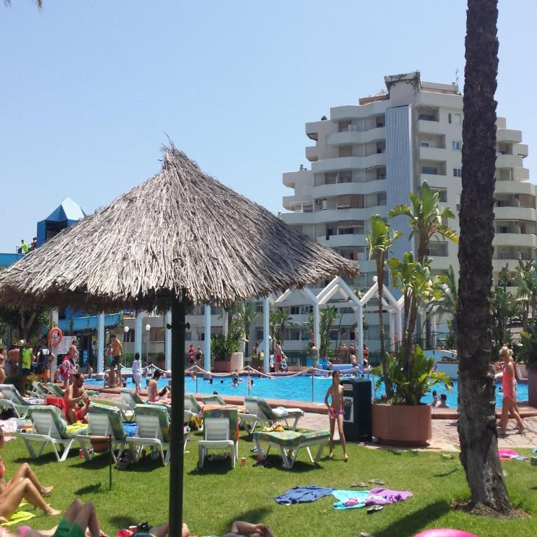 Apartment with sea views in Benalbeach - Apartment mit 2 Schlafzimmern - 2
