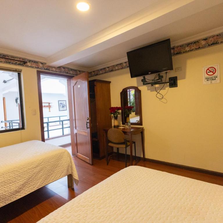Hotel & Suites El Quijote - Habitación Triple Económica - 6