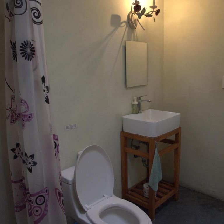 El Pinche Hostal - Bed in 8-Bed Mixed Dormitory Room - 7