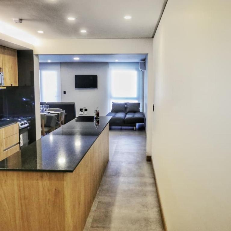 Depto Nuevo Elegante y Moderno p 6 u 8 Personas con Cochera Excelente Ubicacion - Apartamento de 2 dormitorios - 1