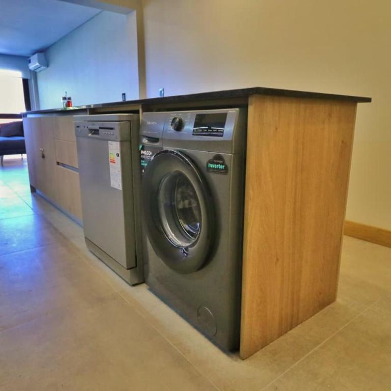 Depto Nuevo Elegante y Moderno p 6 u 8 Personas con Cochera Excelente Ubicacion - Apartamento de 2 dormitorios - 3
