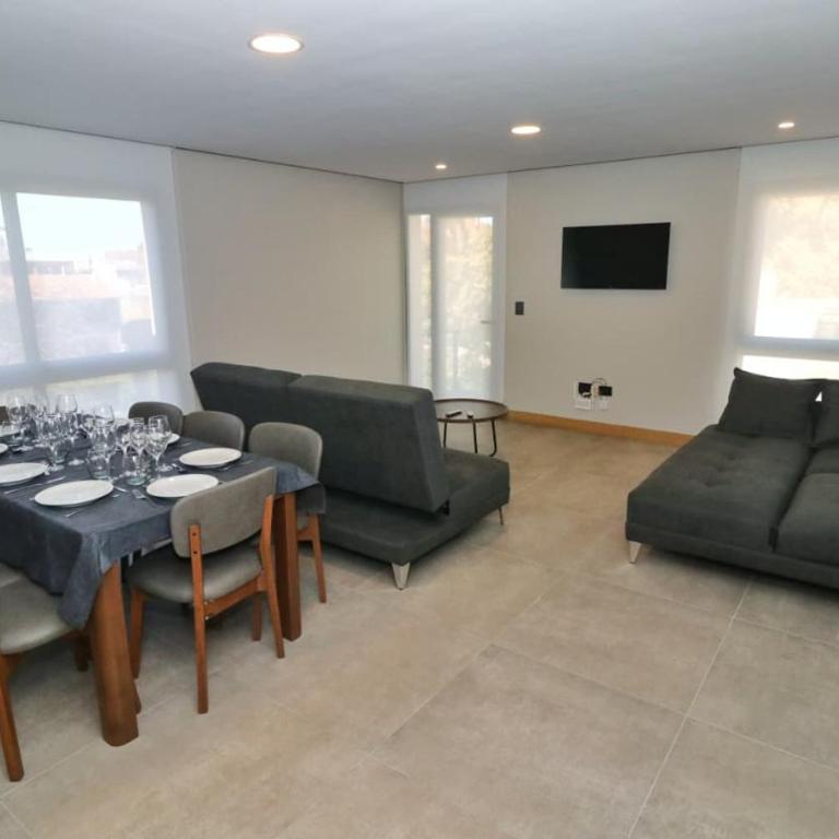 Depto Nuevo Elegante y Moderno p 6 u 8 Personas con Cochera Excelente Ubicacion - Apartamento de 2 dormitorios - 11