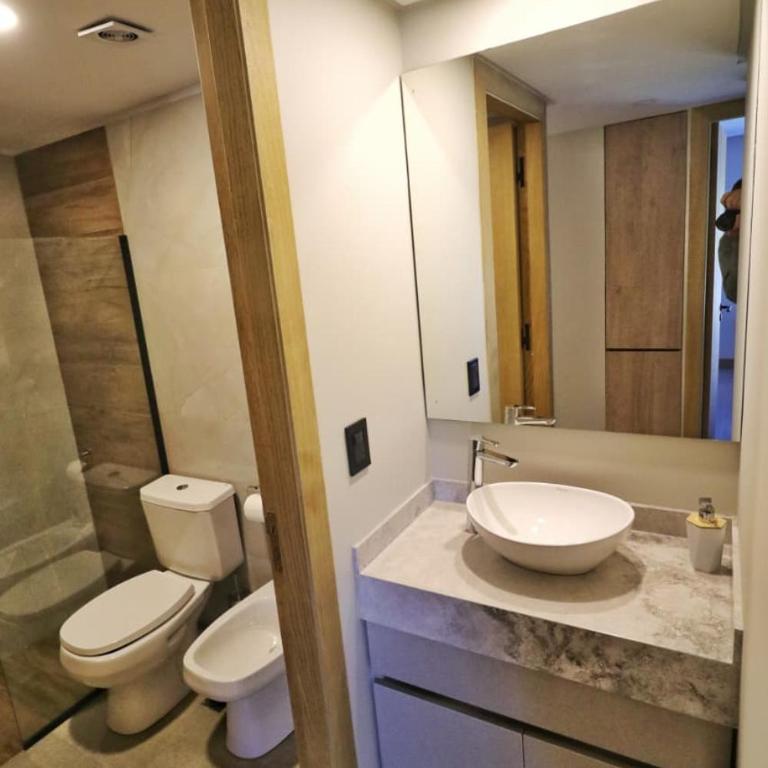 Depto Nuevo Elegante y Moderno p 6 u 8 Personas con Cochera Excelente Ubicacion - Apartamento de 2 dormitorios - 13