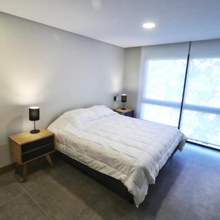 Depto Nuevo Elegante y Moderno p 6 u 8 Personas con Cochera Excelente Ubicacion - Apartamento de 2 dormitorios - 25
