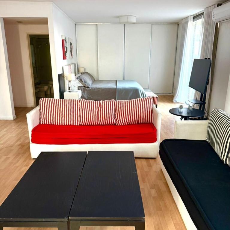 Departamento en Av Libertador con vista a la avenida - Apartamento de 1 dormitorio - 2