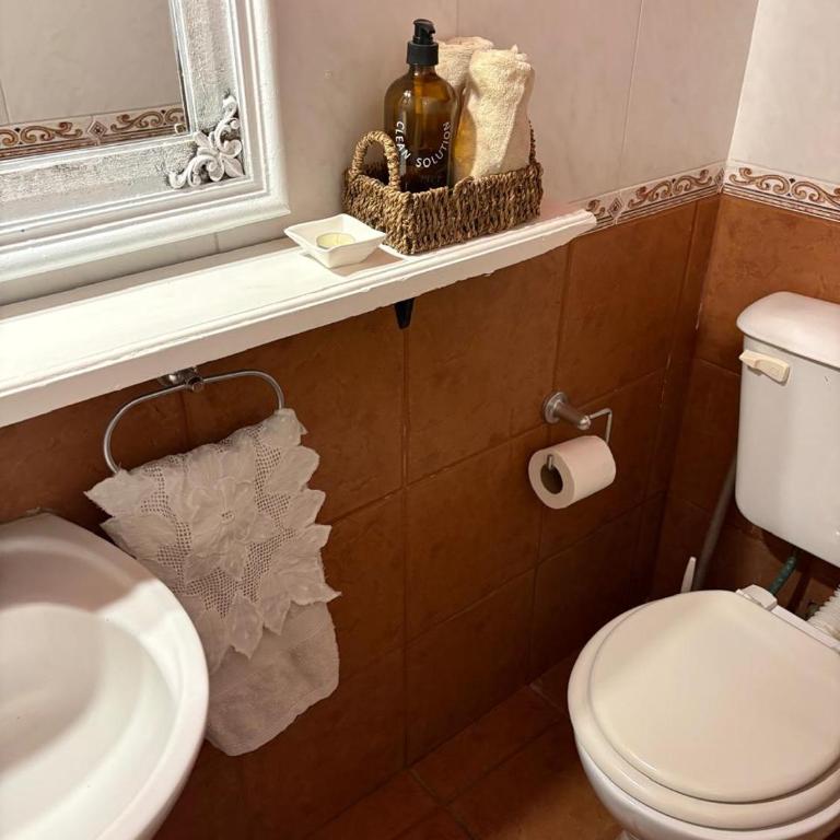 Alquiler temporario en Tucumán con pileta - Five-Bedroom House - 23
