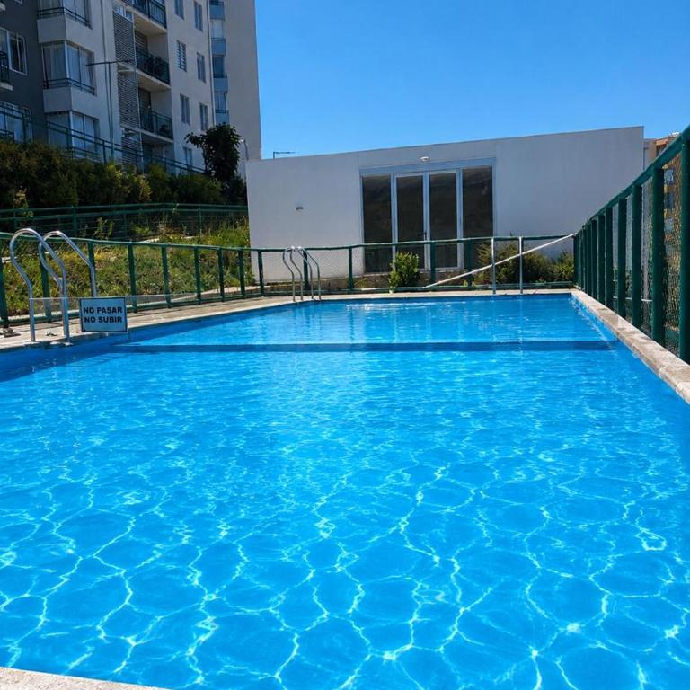 Amplio Depto en Viña del Mar con Estacionamiento. - Apartamento de 3 dormitorios - 9