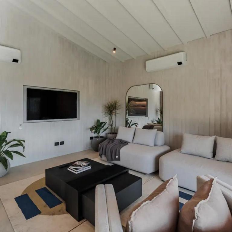 Hermoso apartamento, completamente remodelado, 4 habitaciones, 4 baños, Poblado Medellin - Apartamento de 3 dormitorios - 1