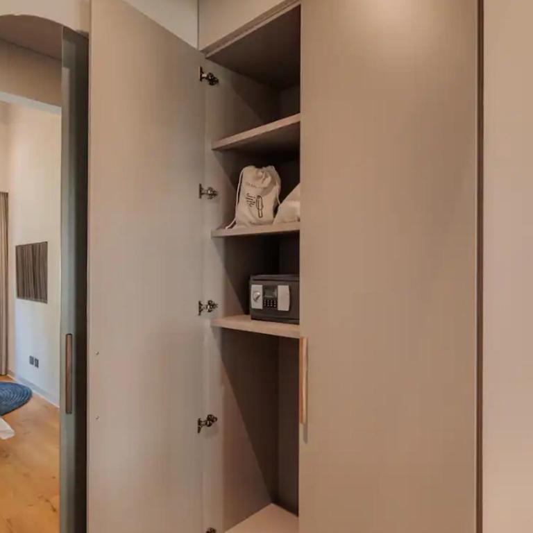 Hermoso apartamento, completamente remodelado, 4 habitaciones, 4 baños, Poblado Medellin - Apartamento de 3 dormitorios - 14