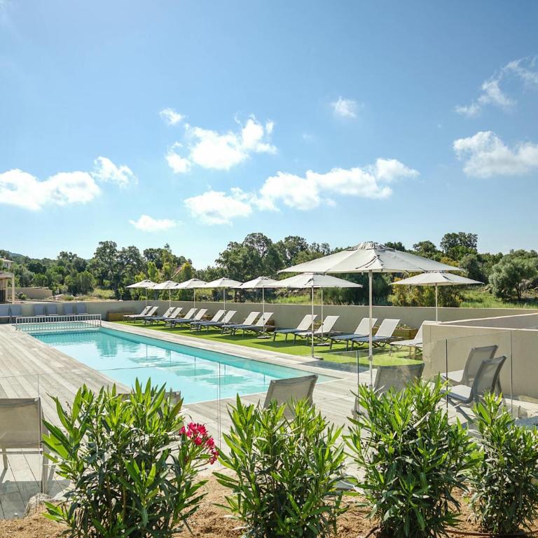 Sun-Drenched Corsican Flat - Maison de Vacances 3 Chambres - 39