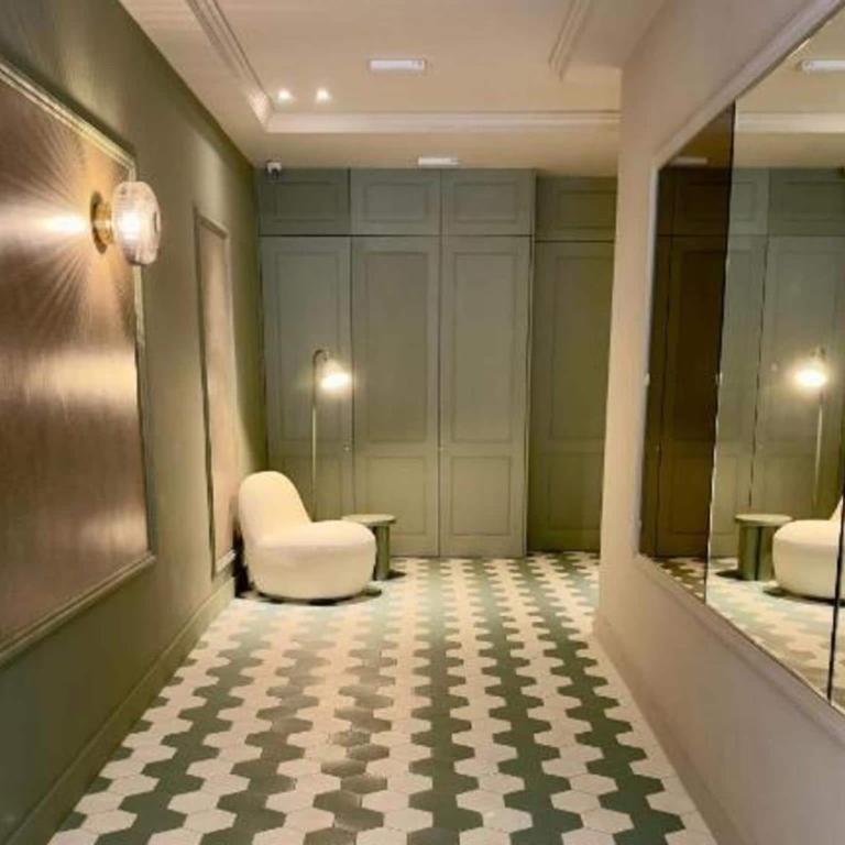 Deluxe apartment with balcony - One-Bedroom Vacation Home - 10