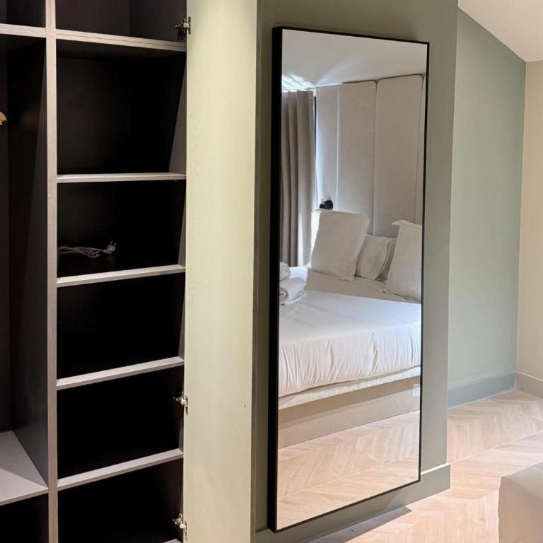 Deluxe apartment with balcony - One-Bedroom Vacation Home - 16