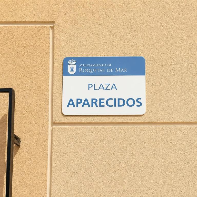 Apartment for 3, a short walk from the beaches - One-Bedroom Apartment - 20