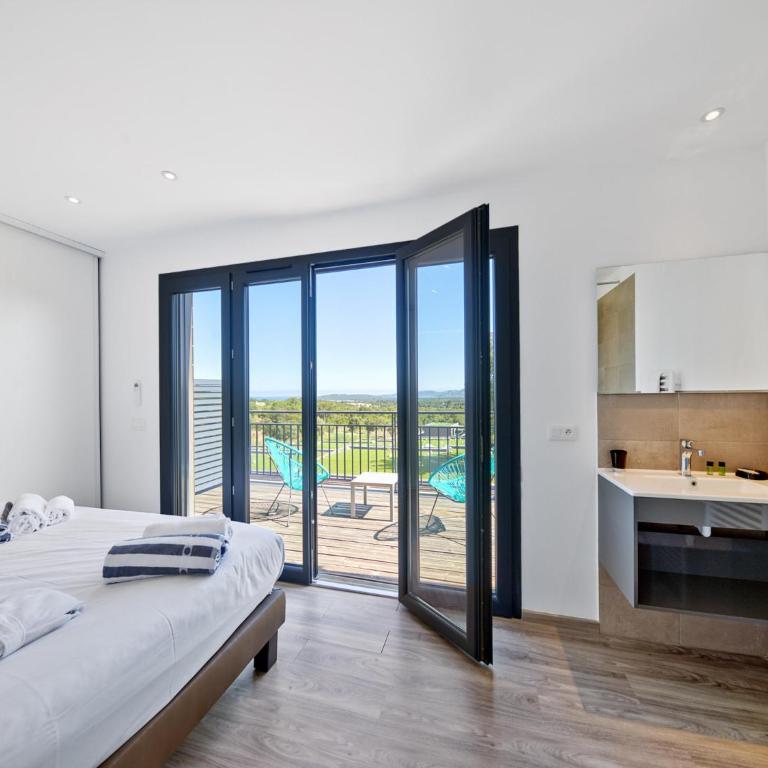 Sun-Drenched Corsican Flat - Maison de Vacances 3 Chambres - 21