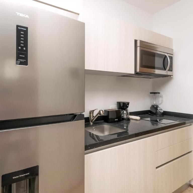 Ocewanview Roof Pool Oasis Steps To 5Th Avenue - Apartamento con balcón - 14